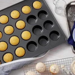 Food Network Mega Nonstick Muffin Pan<Food Network™ Clearance